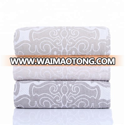 2018 new design fashion 100% cotton jacquard home royal bed blanket